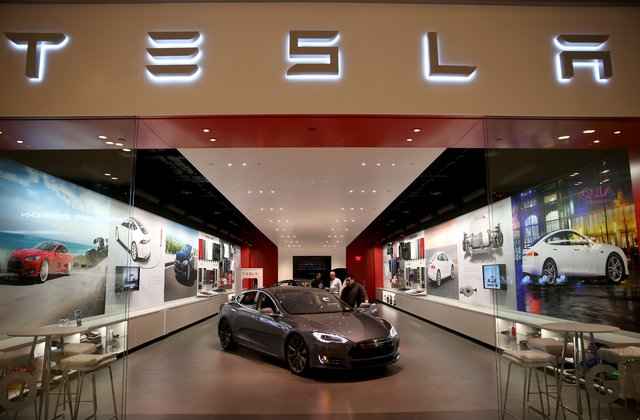 Инвестор в &quot;большую шорт&quot; делает ставку против Tesla